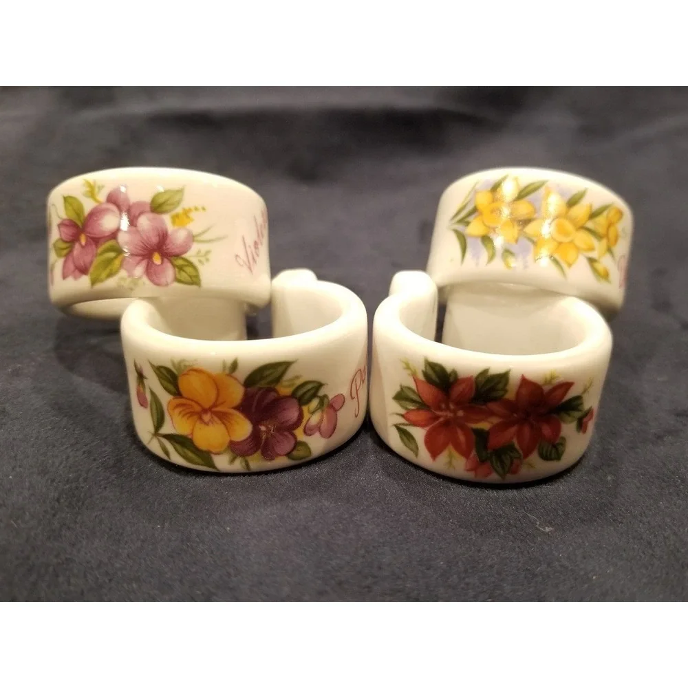 4 Queens Rosina China Set Napkin Rings Floral Design England New in Box